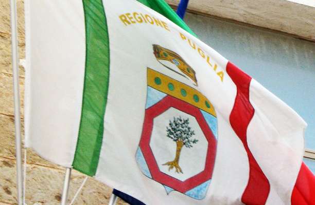 bandiera della Regione Puglia