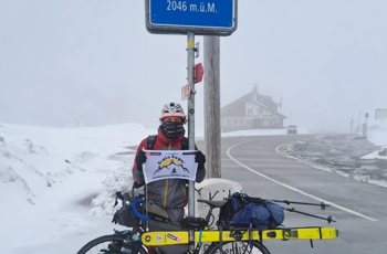 LA BANDIERA DA VIAGGIO IN BICICLETTA